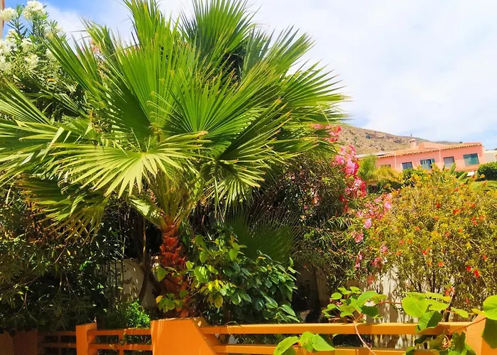 Deluxe Garden Flat Near Terra-mitica *