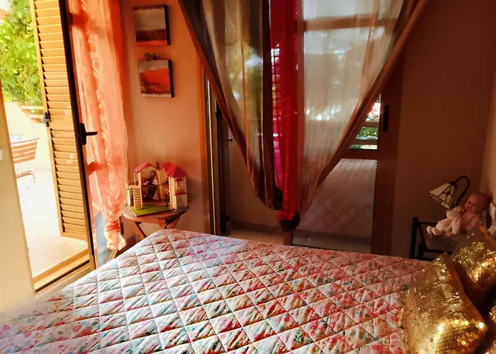 Deluxe Garden Flat Near Terra-mitica *