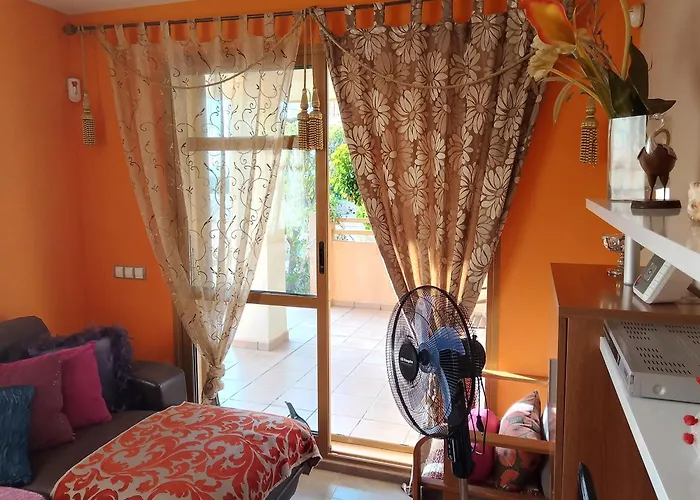 Deluxe Garden Flat Near Terra-mitica