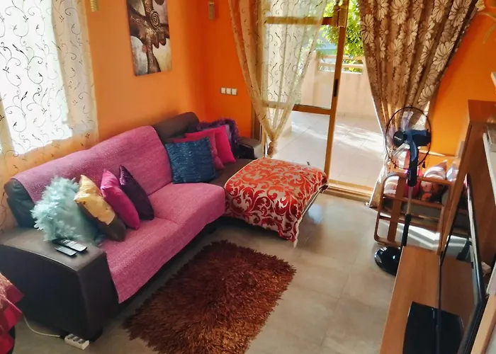 Deluxe Garden Flat Near Terra-mitica Appartamento *