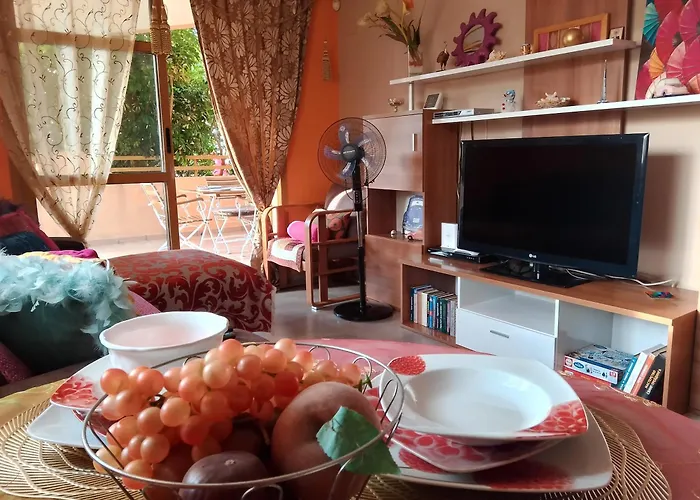 Deluxe Garden Flat Near Terra-mitica Appartamento